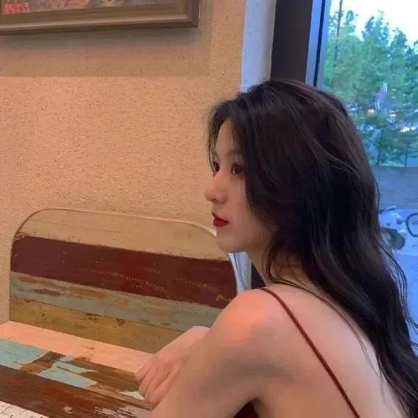 泰瑞莎是一位母亲